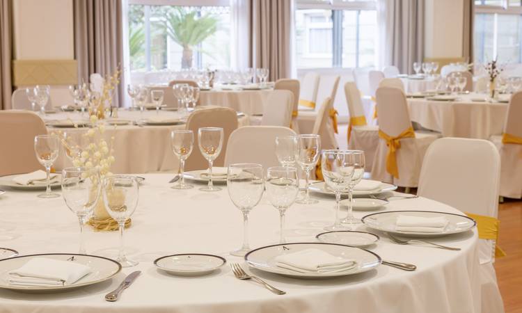 ALCORA III AL VIII Hotel Ilunion Alcora Sevilla Siviglia ALCORA III AL VIII Hotel Ilunion Alcora Sevilla Siviglia