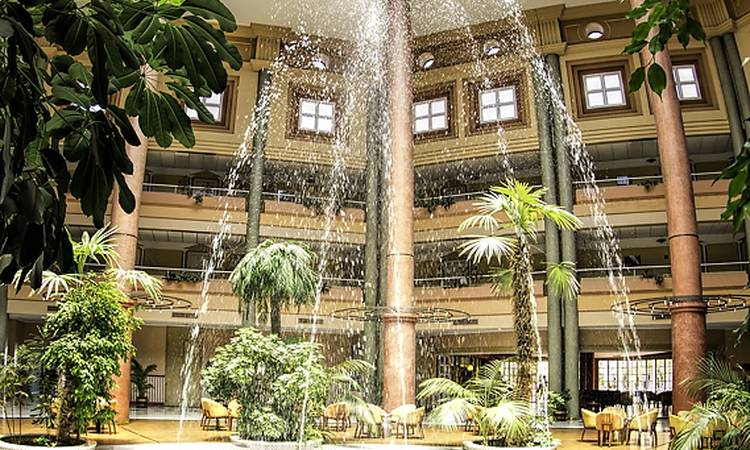 TOMARES Hotel Ilunion Alcora Sevilla Siviglia TOMARES Hotel Ilunion Alcora Sevilla Siviglia