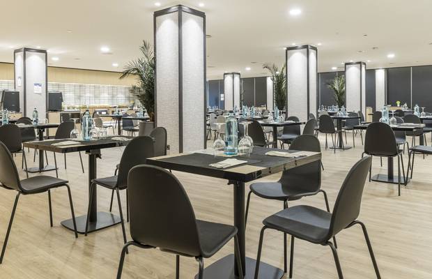 Lobby 1 Hotel ILUNION Alcora Sevilla Siviglia